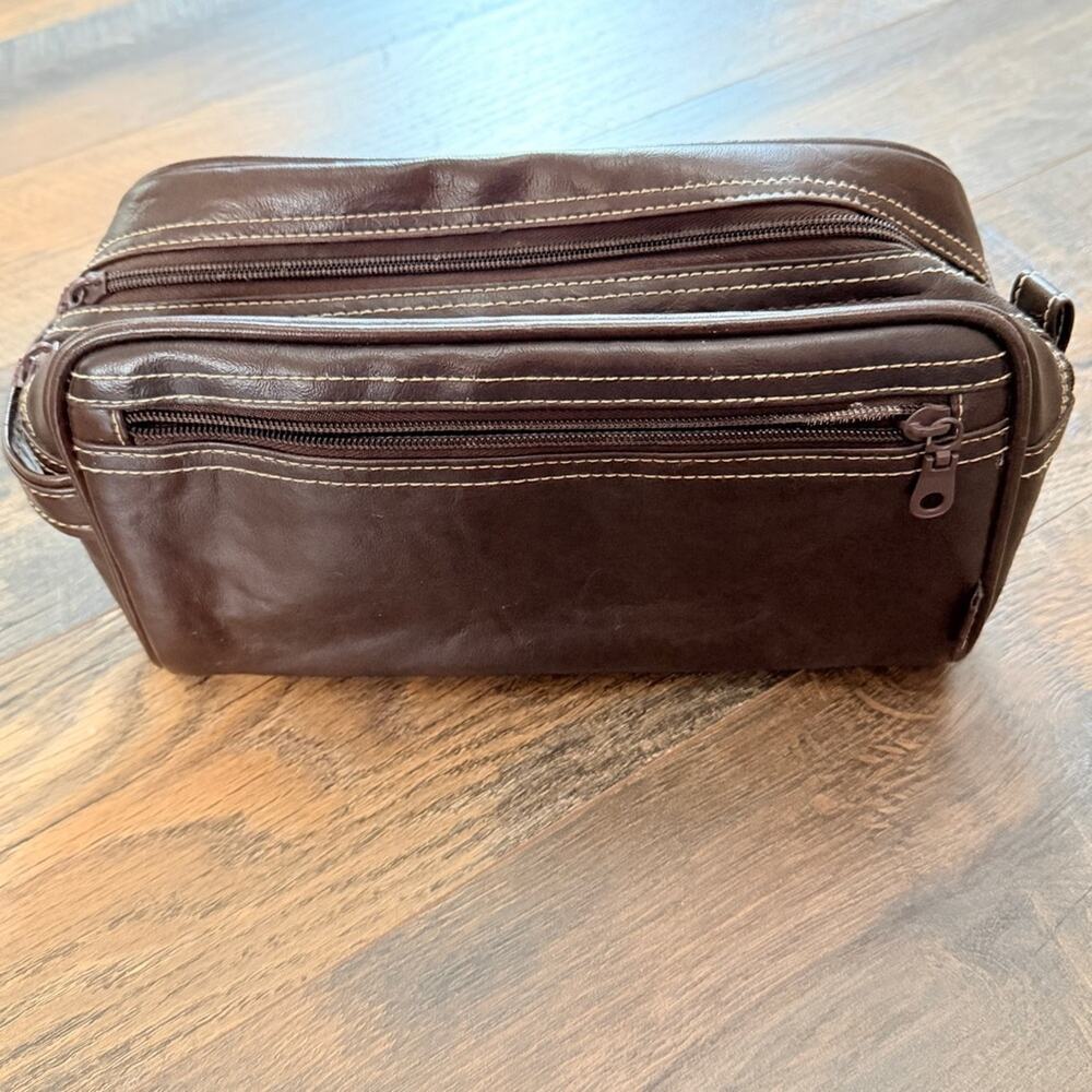 Vintage LaCrosse brown Leather Toiletry Bag Old money quiet luxury travel resort